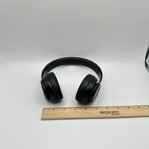 Beats by Dr. Dre Solo3 Bluetooth Wireless On-Ear Headphones - Black - Picture 5 of 9